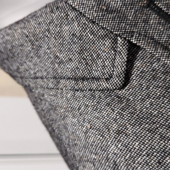 Talbots gray blazer with tiny traces of brown. Size 8 Petite - Picture 9 of 11